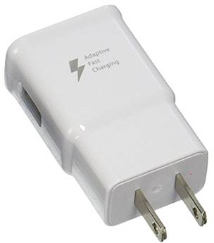 Image of Microconnect PETRAVEL35 electrical power plug White