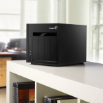 Seagate STCU4000200-RFB data-opslag-server NAS Desktop Ethernet LAN Zwart