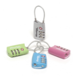 MASTER LOCK 30 mm breed TSA-goedgekeurd bagagehangslot met vrije combinatiekeuze en flexibele beugel; diverse kleuren
