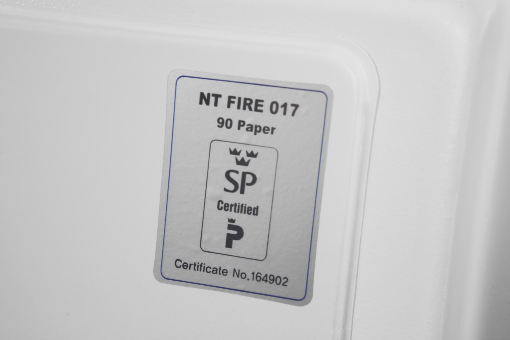 Phoenix Safe Co. DS2502E safe White
