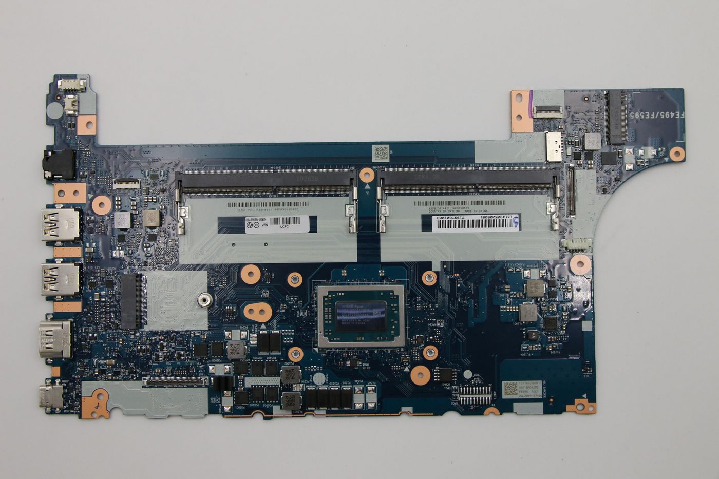 Image of Lenovo AMD Planar LBL AMD Ryzen 7 3700U with Radeon RX Vega10...