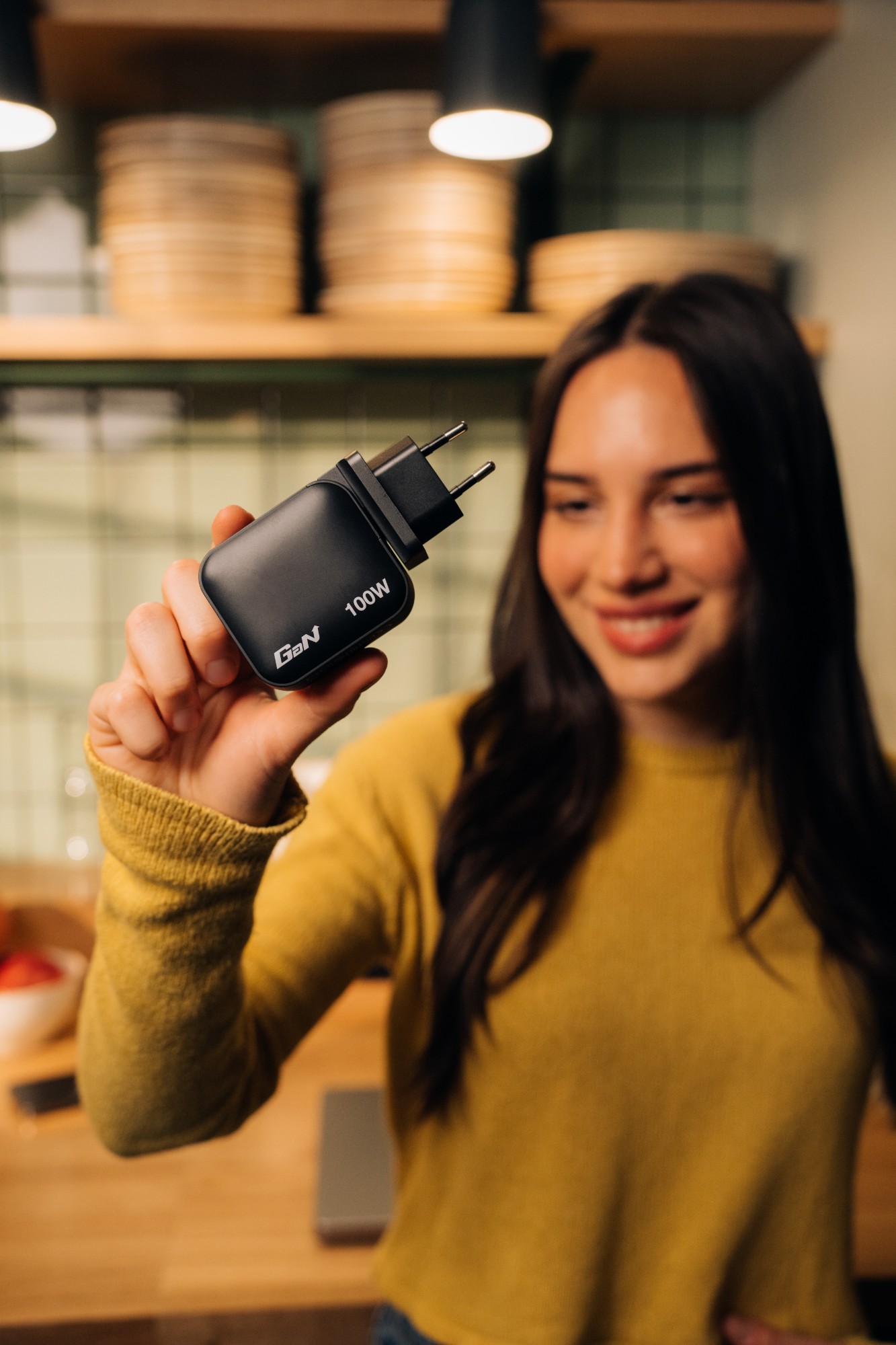 Verbatim Mini GaN Charger 100W 4 Port US plug with EU and UK adaptors