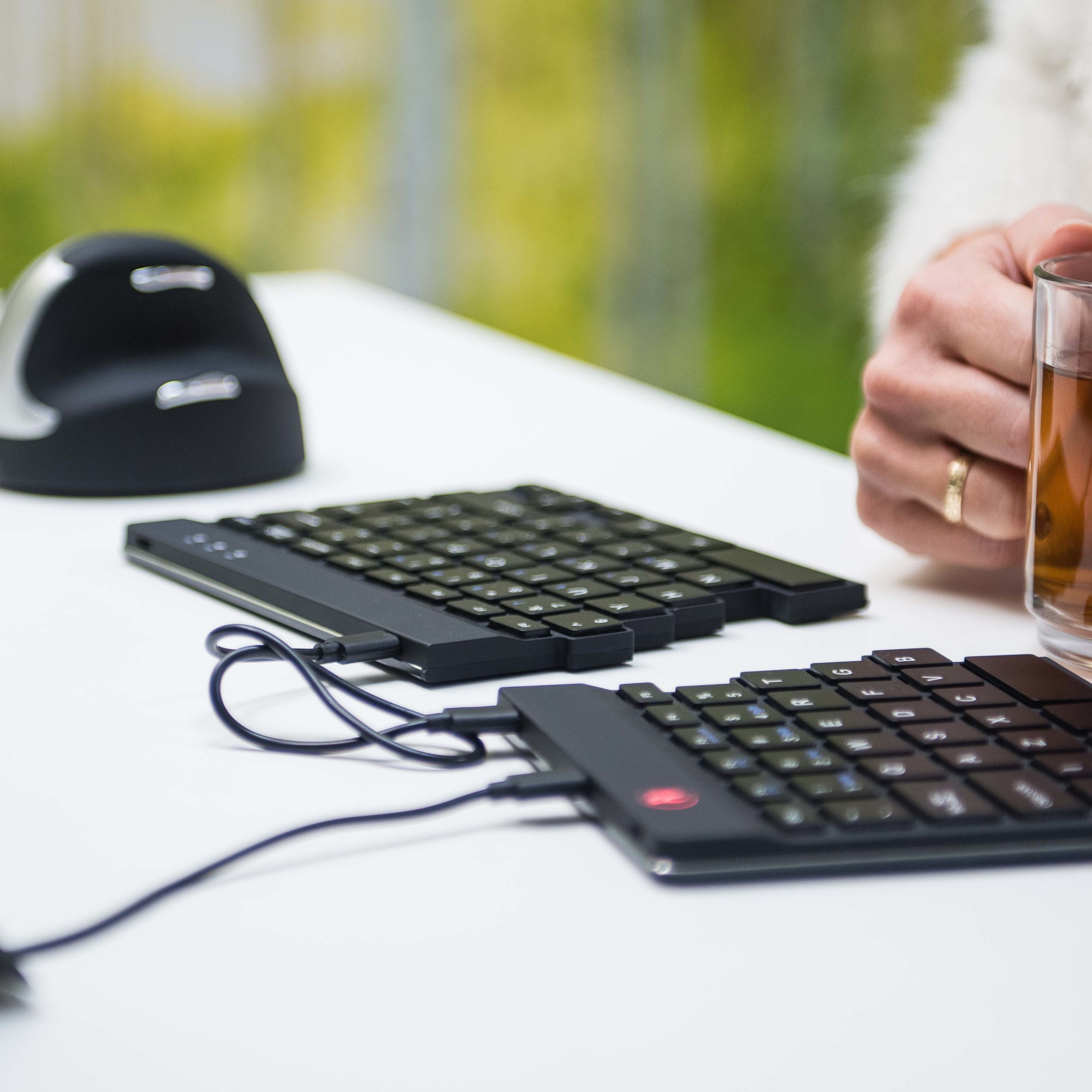 R-Go Tools R-Go Split Break Ergonomic Keyboard, QWERTY (UK), black, wired