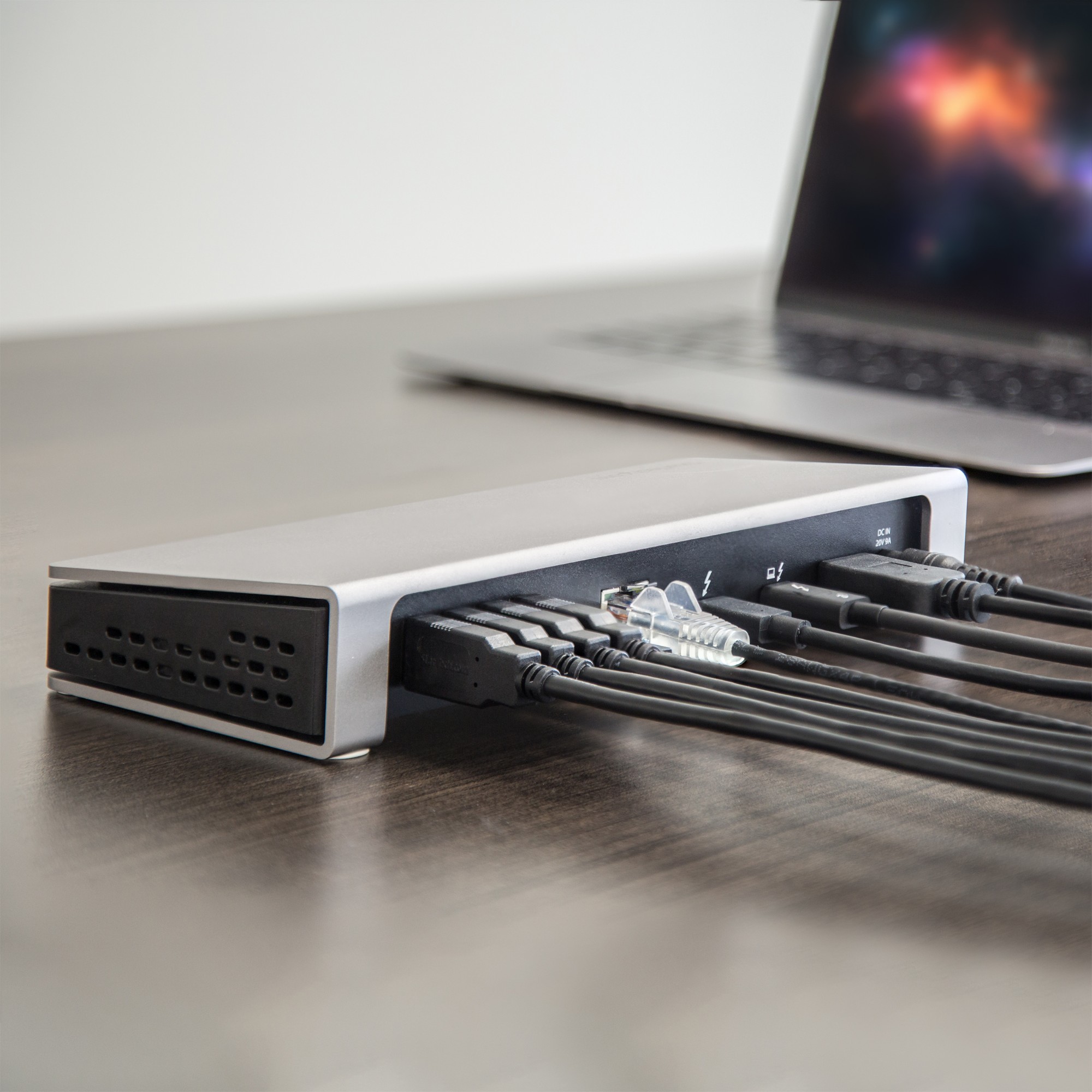 StarTech.com Thunderbolt 3 Dock - Dual Monitor 4K 60Hz TB3 Laptop Docking Station with DisplayPort - 85W Power Delivery Charging - 6-Port USB 3.0 Hub, SD 4.0, GbE, Audio - Windows &amp; Mac