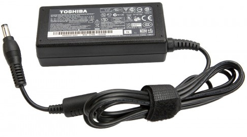 Toshiba P000697520 power adapter/inverter Indoor 45 W Black