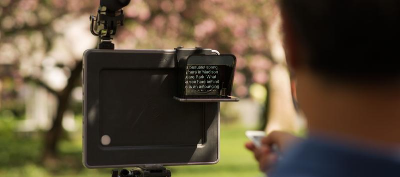 The Padcaster PCREMOTE remote control Bluetooth Teleprompter Press buttons