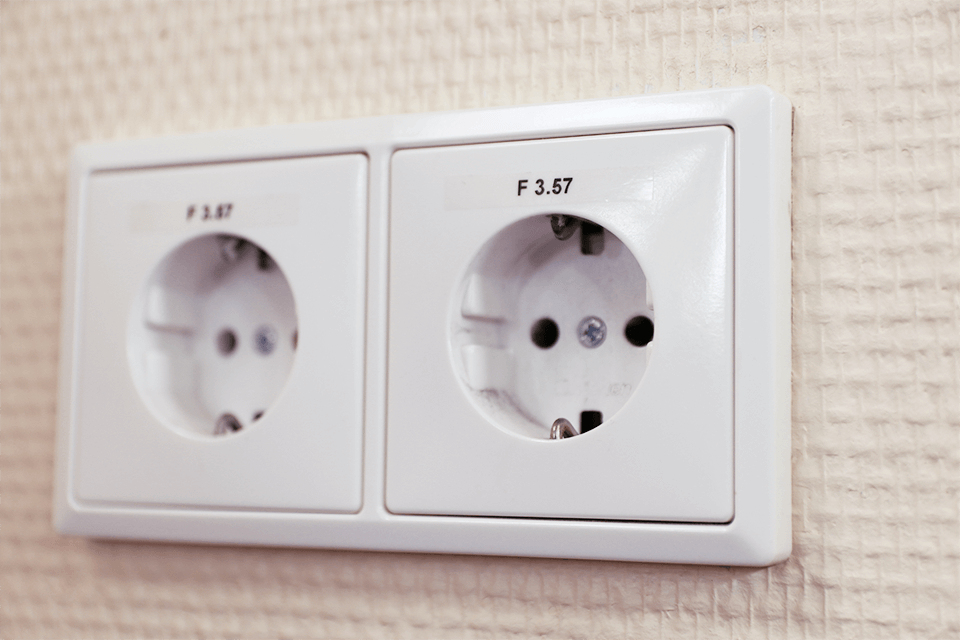 Brother TZE-111 DirectLabel black on Transparent Laminat 6mm x 8m for Brother P-Touch TZ 3.5-18mm/6-12mm/6-18mm/6-24mm/6-36mm