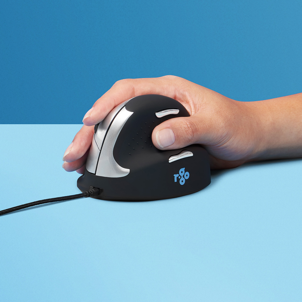 Image of R-Go Tools HE Mouse R-Go HE ergonomic mouse, medium, right, wired