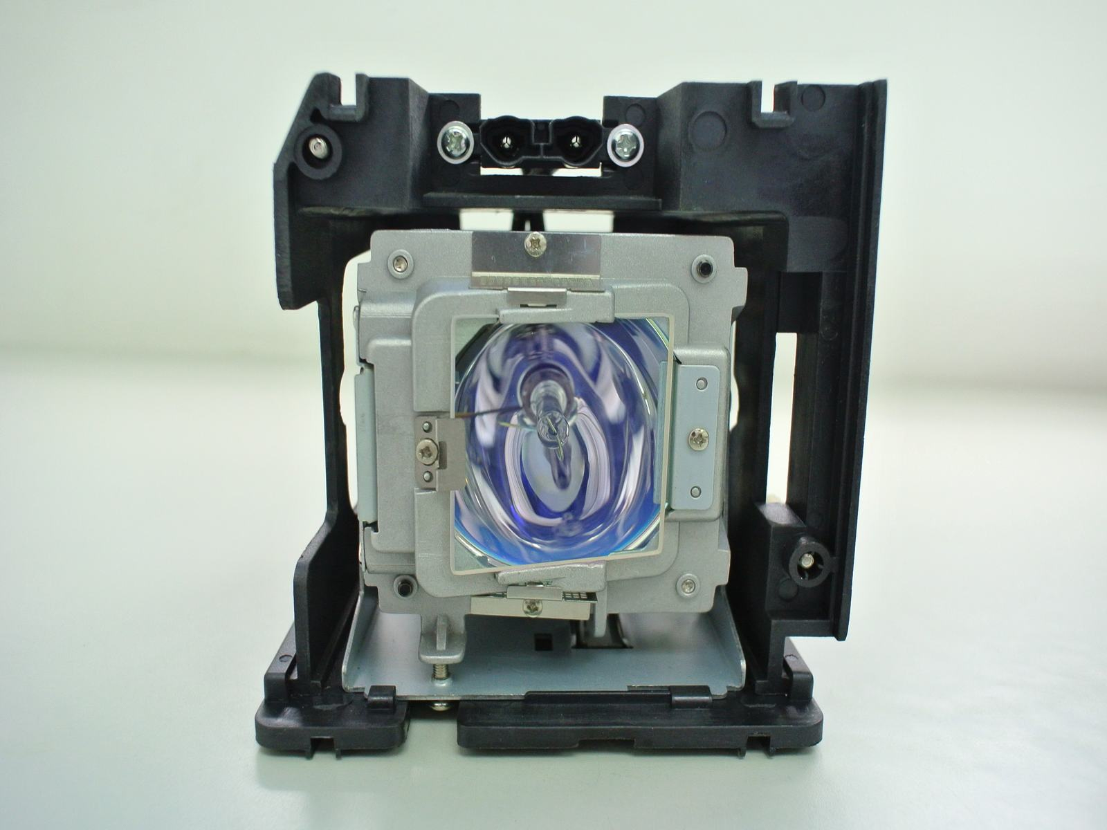 Diamond Lamps Lamp for VIVITEK D-5110W:D-5190:D-5380U:D-5010 Projector