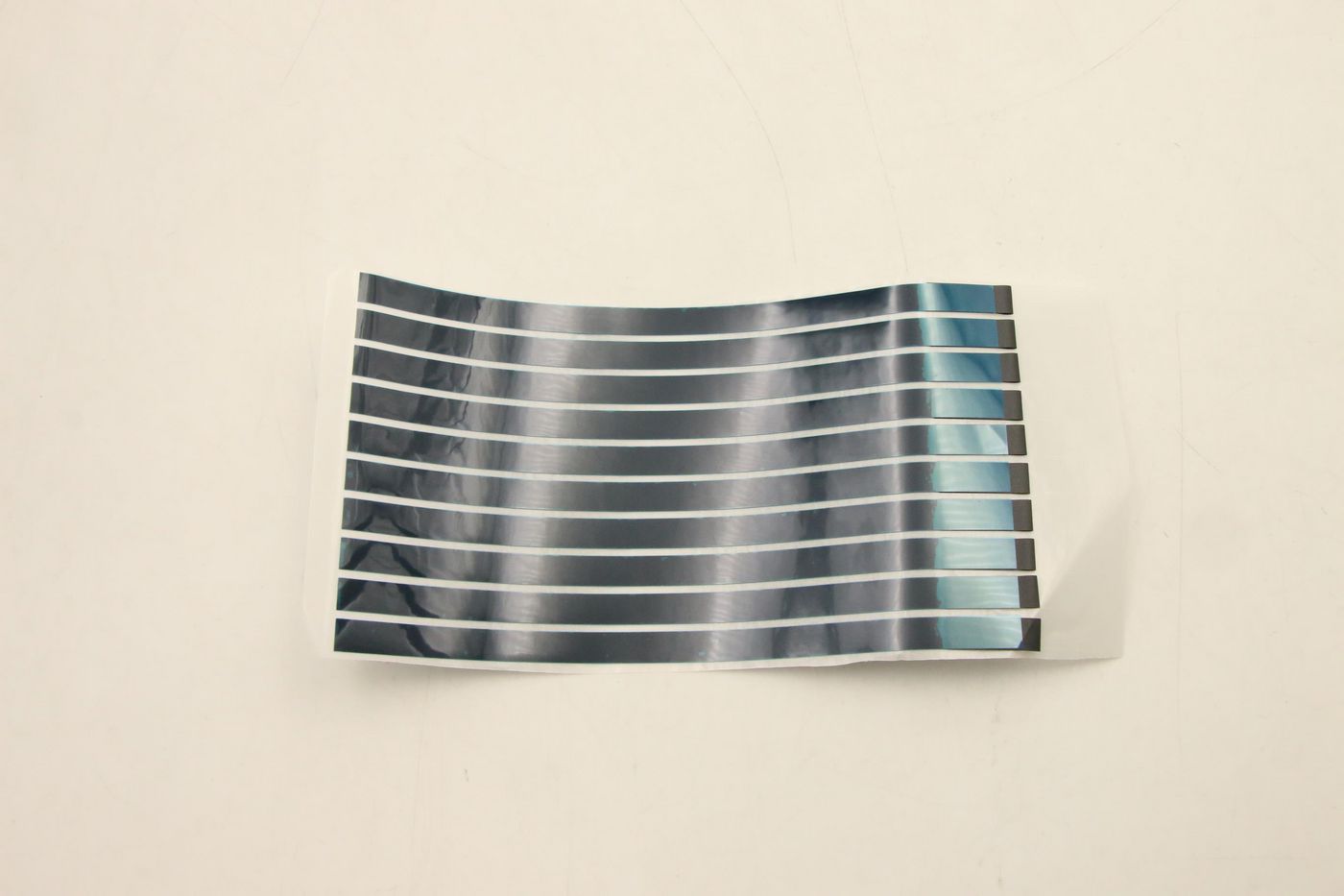 Image of Lenovo TAPE FRU TAPE REMOVABLE TAPE, (R+L)*5 - Approx 1-3 working...