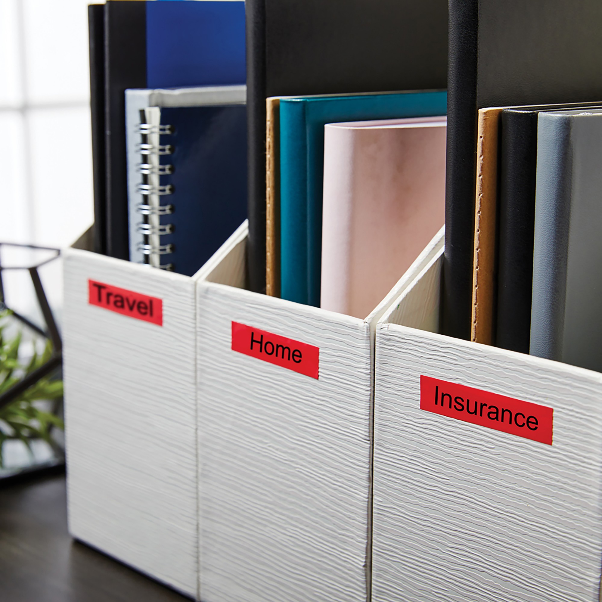 Dymo 45017/S0720570 DirectLabel-etikettes black on red 12mm x 7m for Dymo D1 6-12mm/19mm/24mm/9-12mm/9-19mm