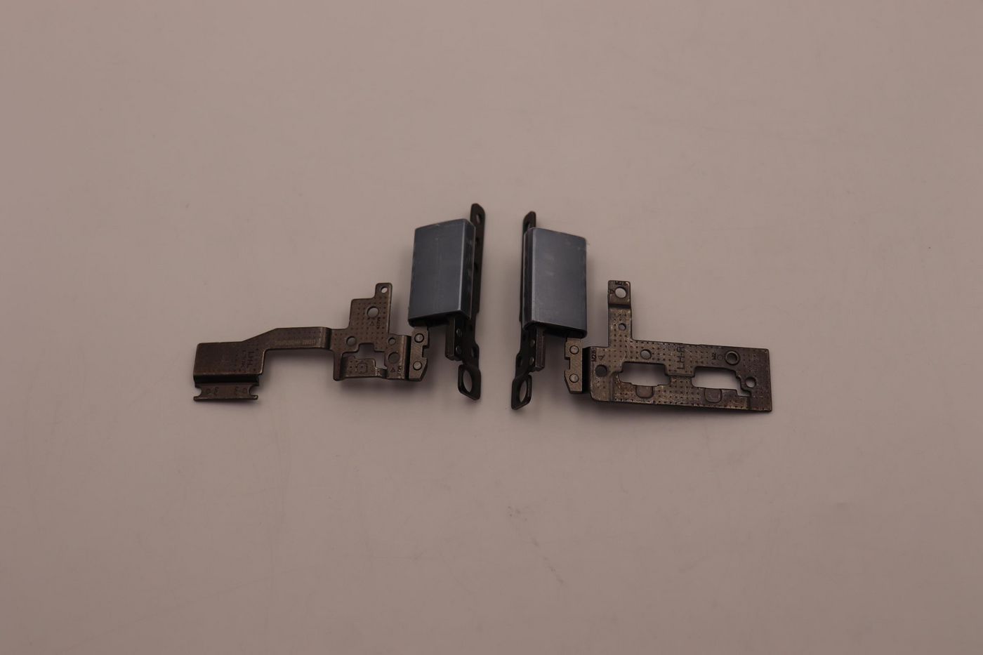 Image of Lenovo HINGE Hinge W 82R9 S