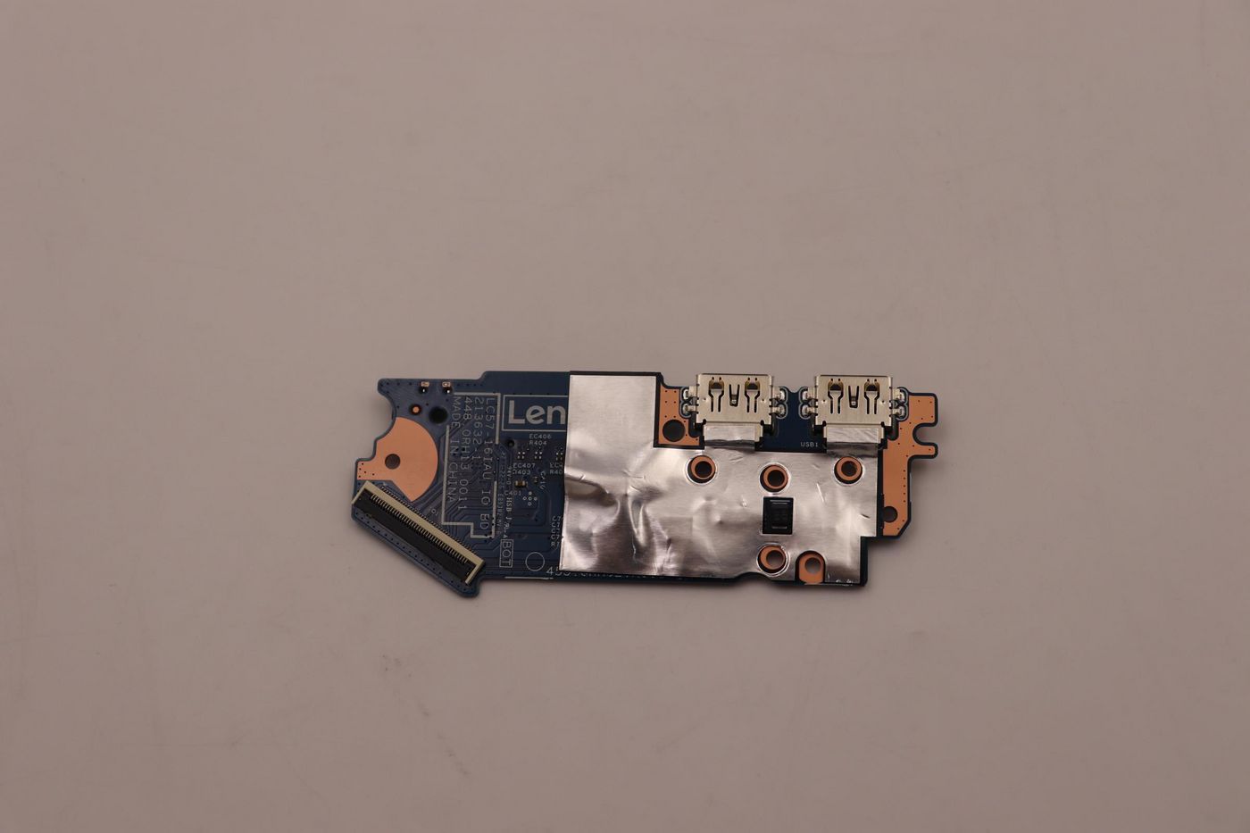 Image of Lenovo CARDPOP USB Board W 82R8 - Approx 1-3 working day lead.