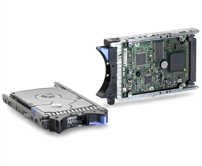 IBM 73GB SAS internal hard drive 15000 RPM 2.5"