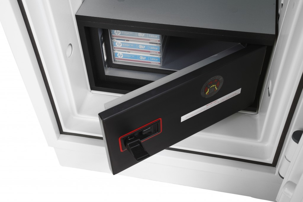 Phoenix Safe Co. DS2502E safe White