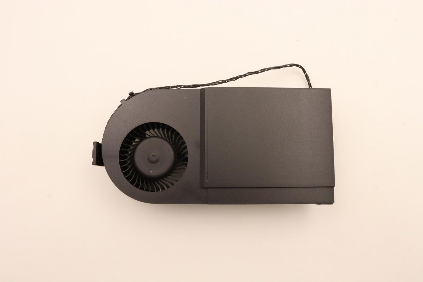 Image of Lenovo HEATSINK 65W CPU heatsink Ultra - Approx 1-3 working day lead.