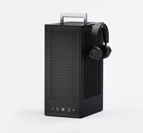 Image of HYTE Revolt 3 Small Form Factor (SFF) Black