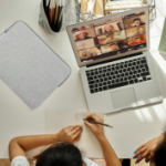 Mobilis 049015 laptoptas 35,6 cm (14") Opbergmap/sleeve Grijs, Roze