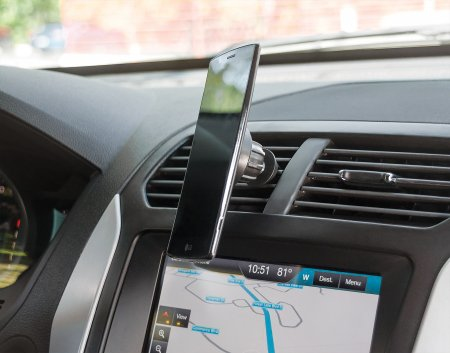 Manhattan Magnetic Car Air-Vent Phone Mount, Adjustable Clip-on, Quick Attach and Release, Non-Skid Pad, Black, Boxed