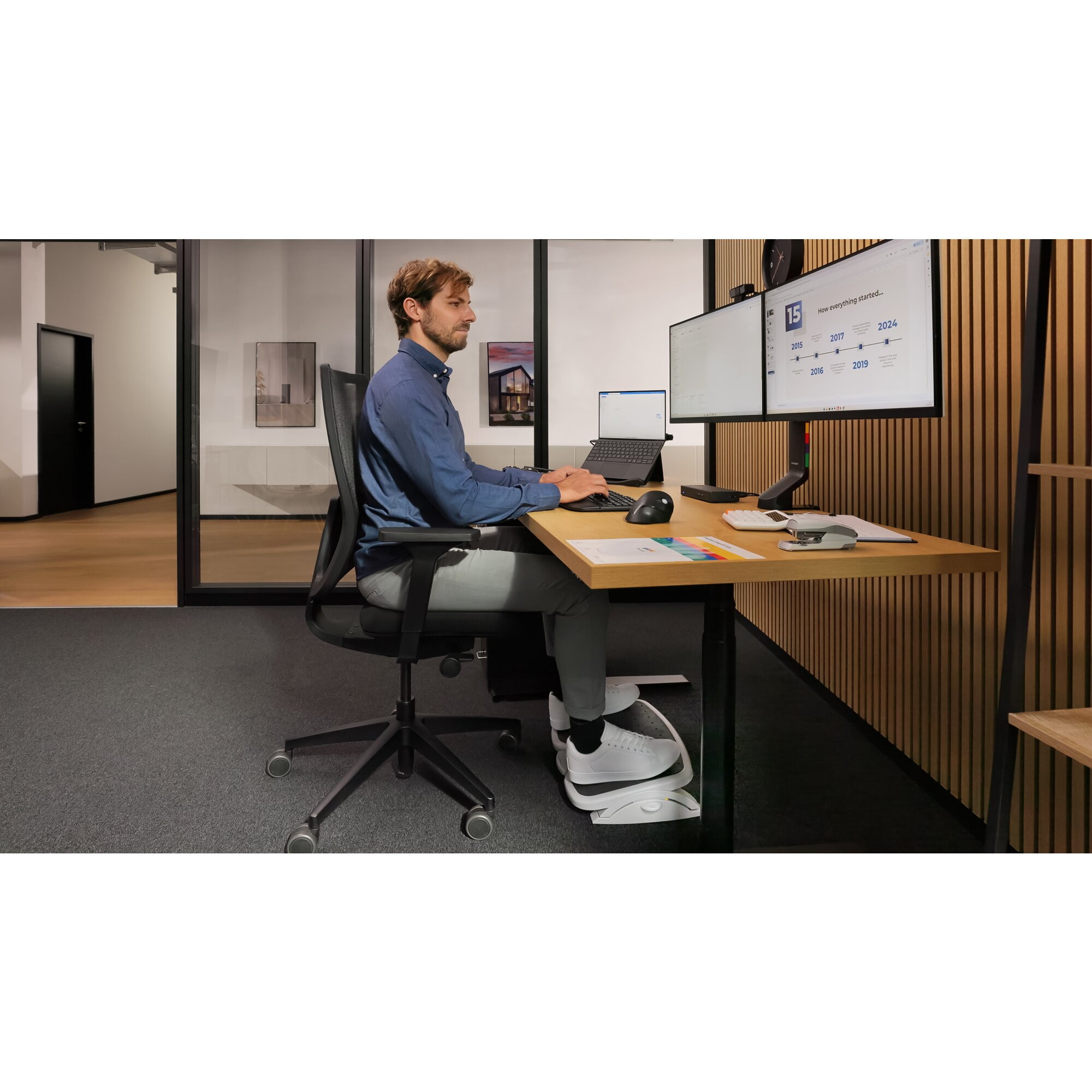Kensington SmartFit Space-Saving Dual Monitor Arm