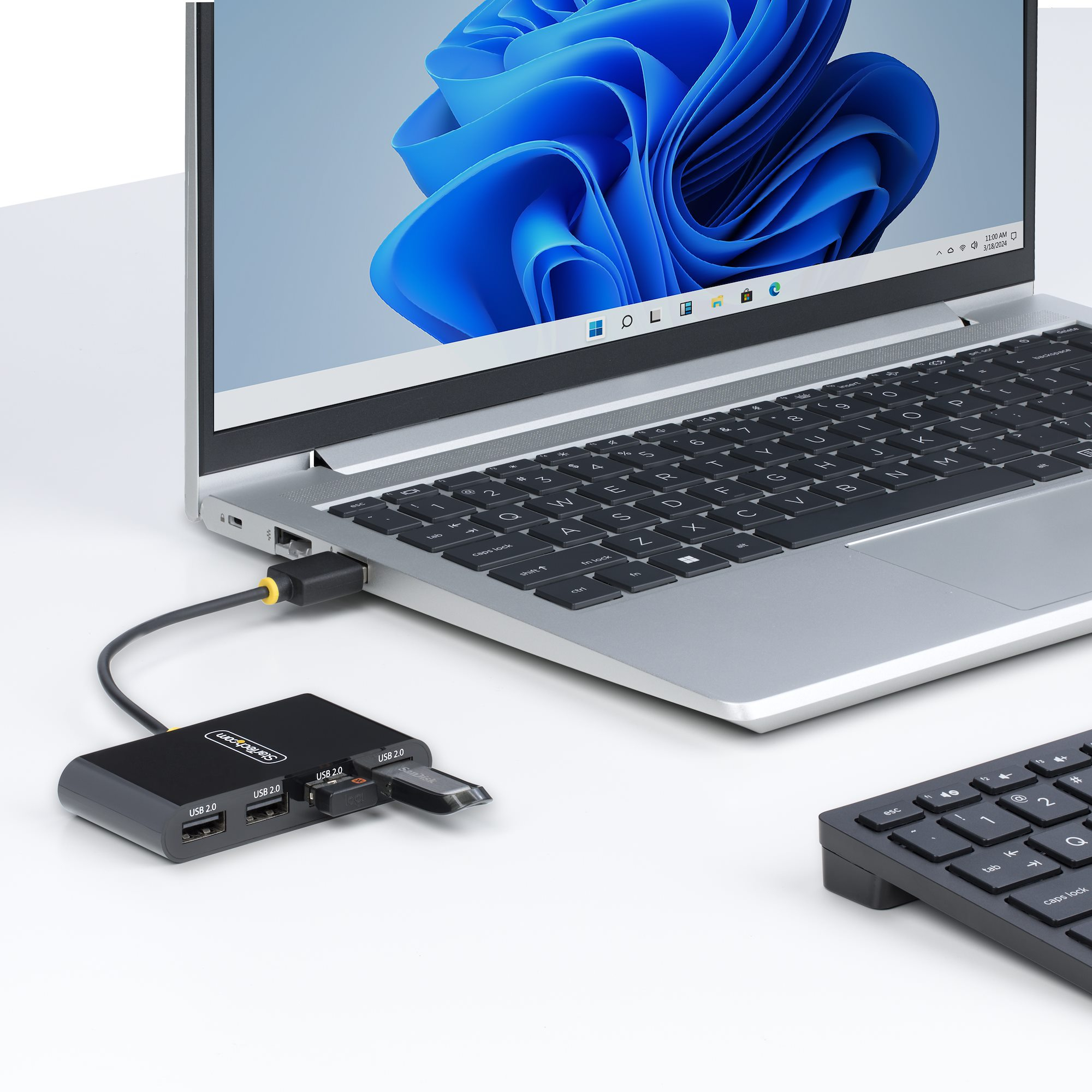 StarTech.com ST4200MINI2-USB-HUB interface hub USB 2.0 480 Mbit/s Black