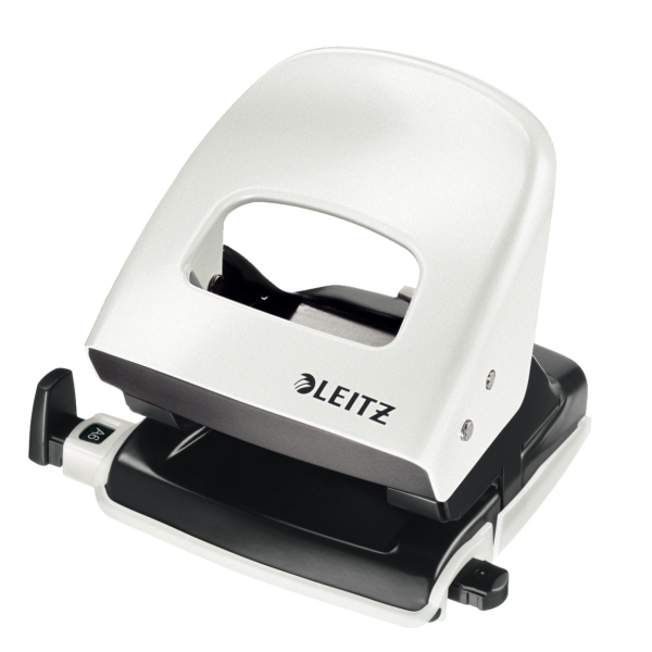 Image of Leitz WOW 5008 hole punch 30 sheets White