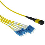 ACT 1 meter Singlemode 9/125 OS2 fanout patchkabel 1 X MTP female - 4 X LC duplex 8 vezels