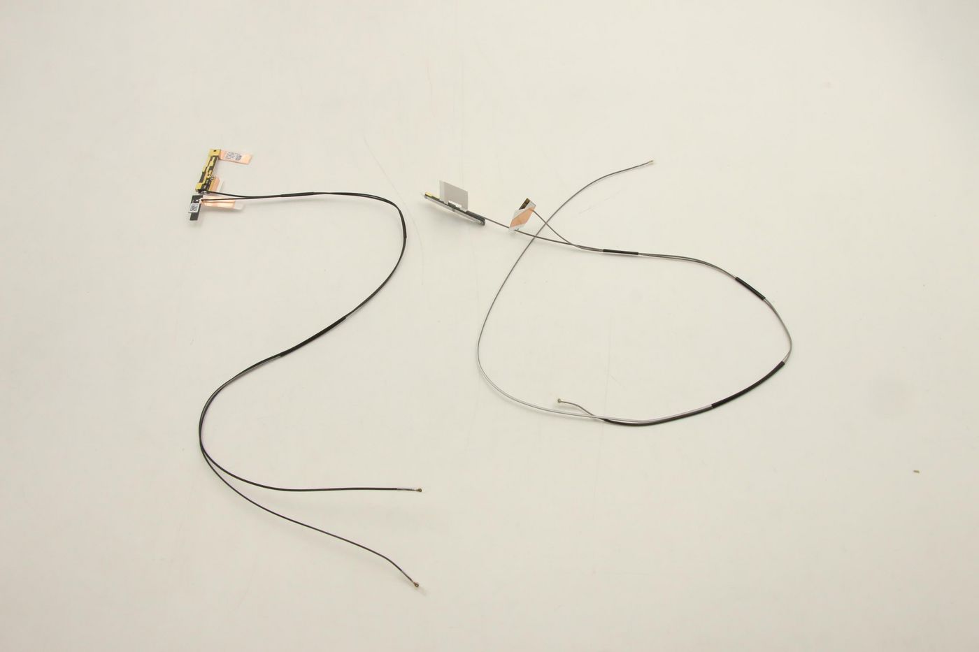Image of Lenovo ANTENNA ACCY KITS ANTENNA WWAN_MIMO - Approx 1-3 working...