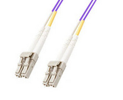 Microconnect LC/PC-LC/PC, 2M, 50/125, MM, Duplex fibre optic cable OM4 Violet