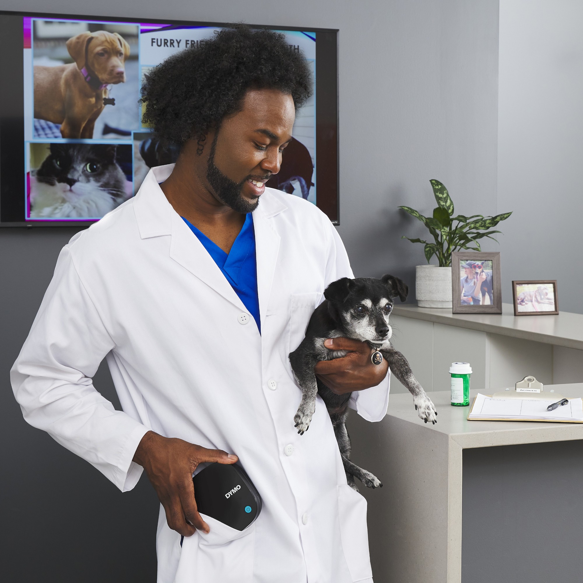 DYMO LetraTag 200B Bluetooth Label Maker | Compact Label Printer | Connects Through Bluetooth Wireless Technology to iOS and Android | Includes 1 White Paper Label Tape | Black