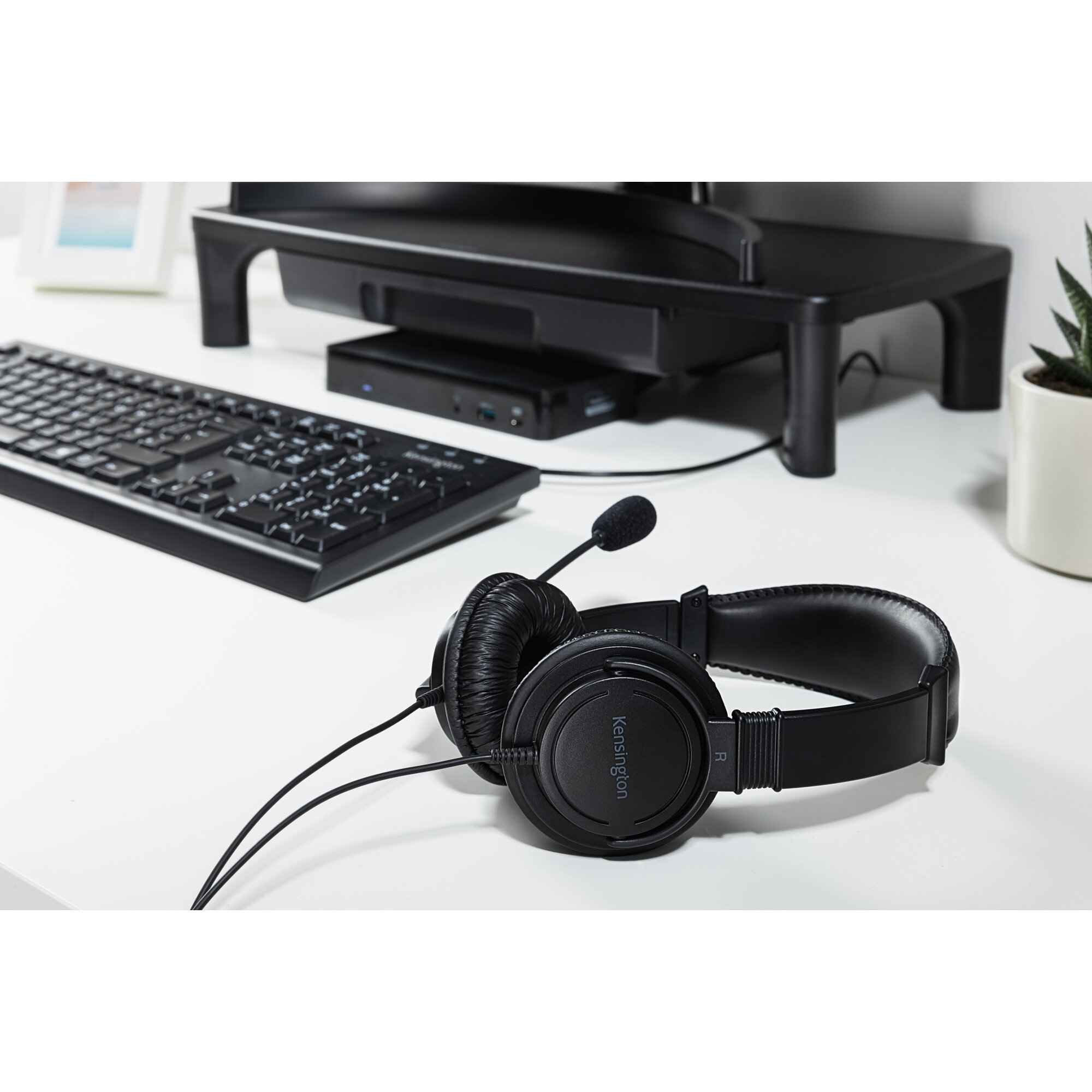Kensington Headphones USB HiFi with Microphone Black K97601WW