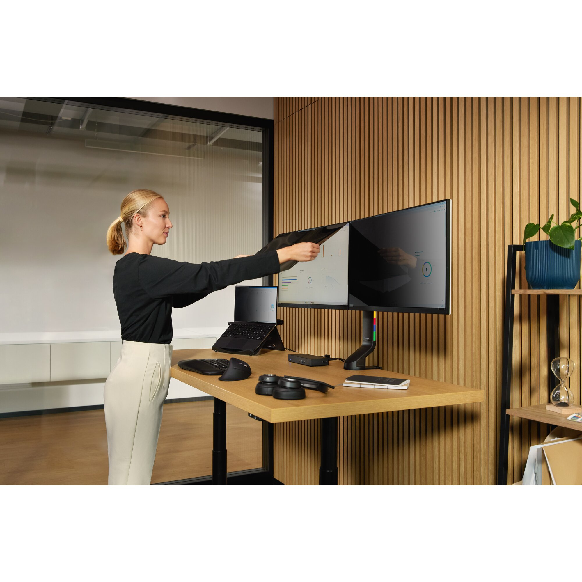 Kensington SmartFit Space-Saving Dual Monitor Arm