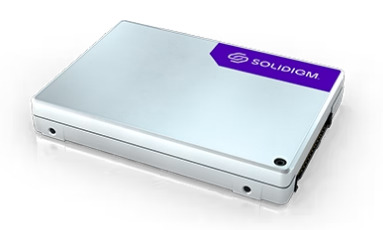 Solidigm SSDPF2SQ032TZ01 internal solid state drive 3.2 TB U.2 PCI Exp