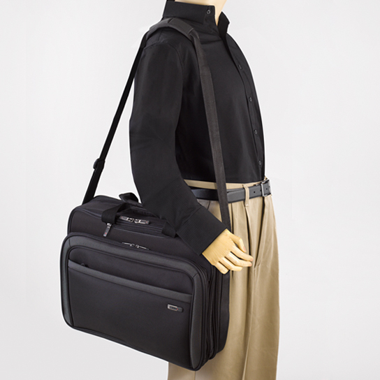 Solo CLA314-4 laptop case 17