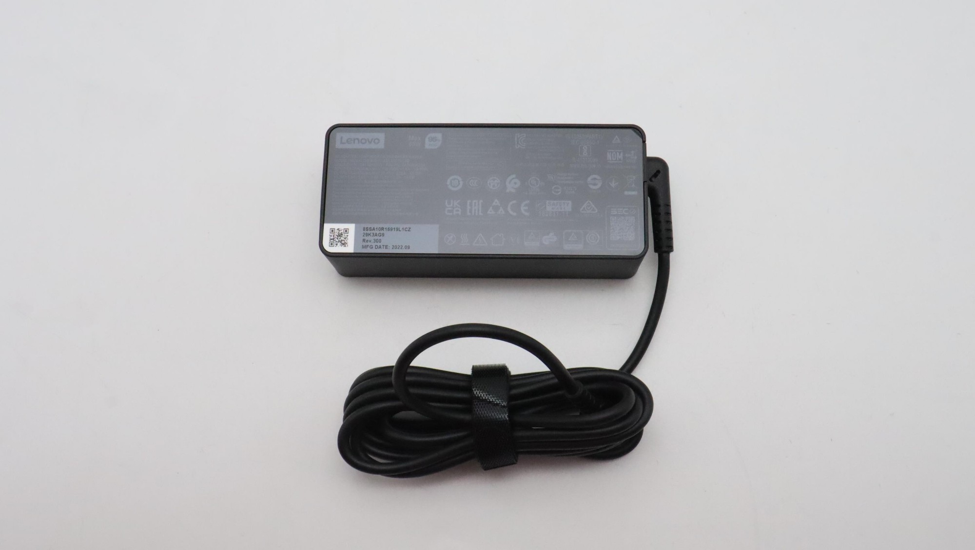 Photos - Other Components Lenovo 5A10W86252 power adapter/inverter Indoor 65 W Black 