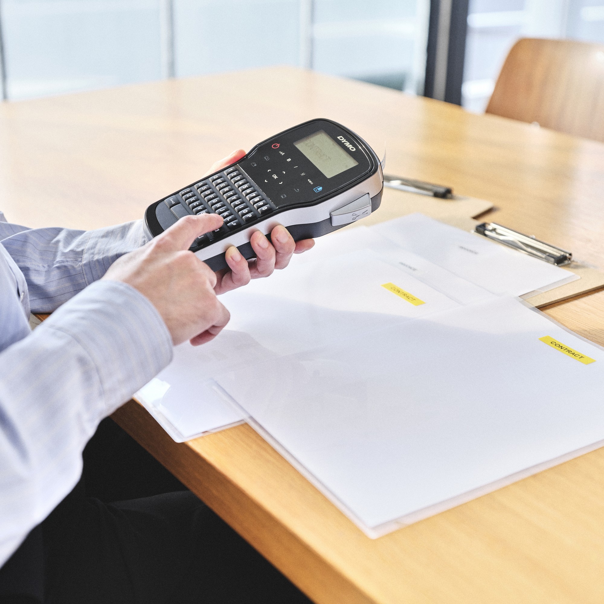 DYMO LabelManager 280 Rechargeable Handheld Label Maker Kit | QWERTY Keyboard | with 2 Rolls of D1 Labels & Carrying Case